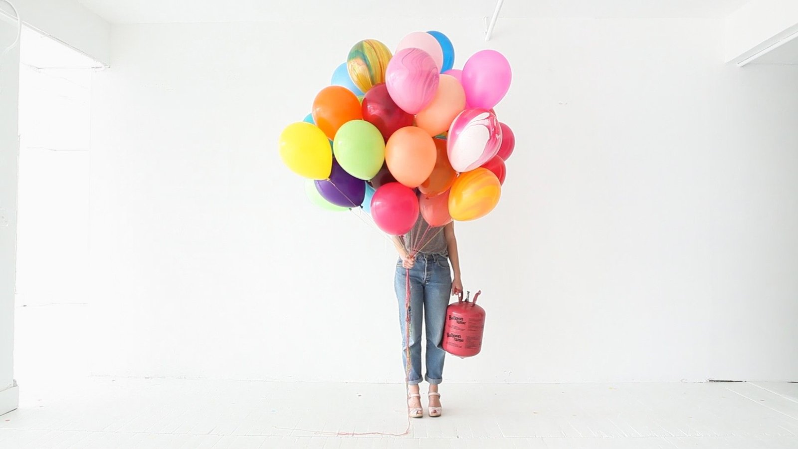 7 great ideas with colorful balloons and pompons for the
