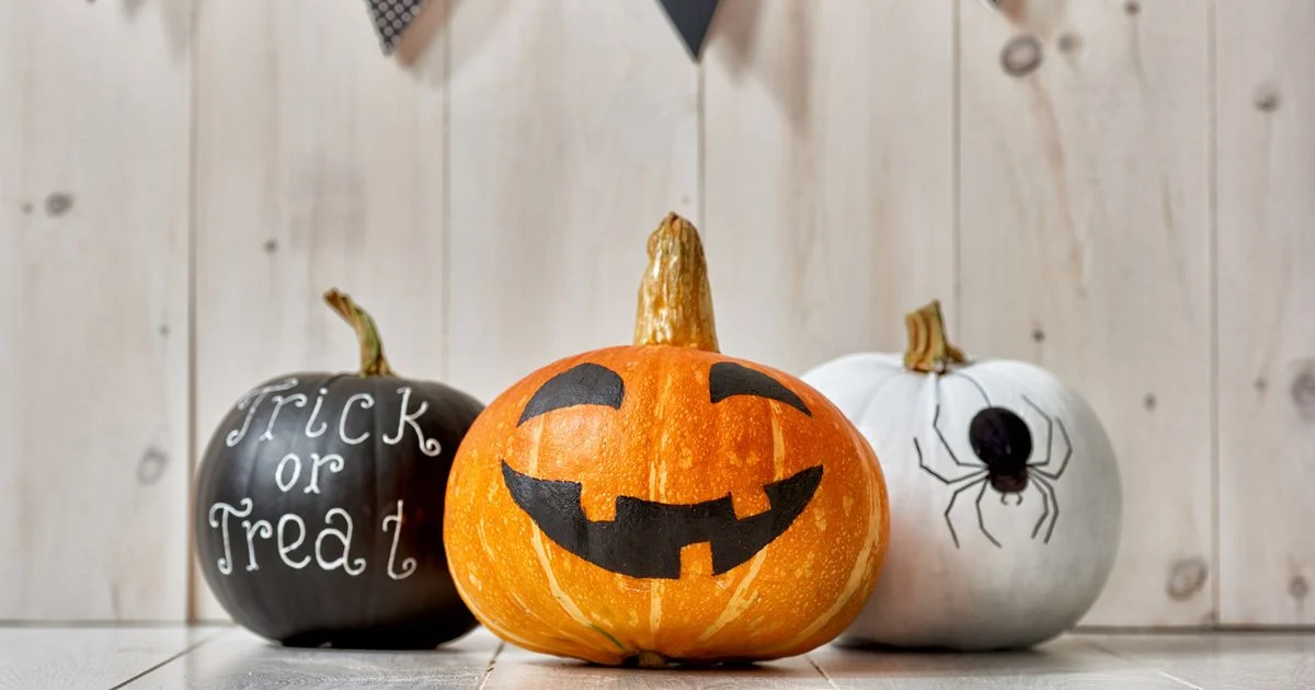 Halloween decorations with pumpkins creative scary ideas for indoors.webp