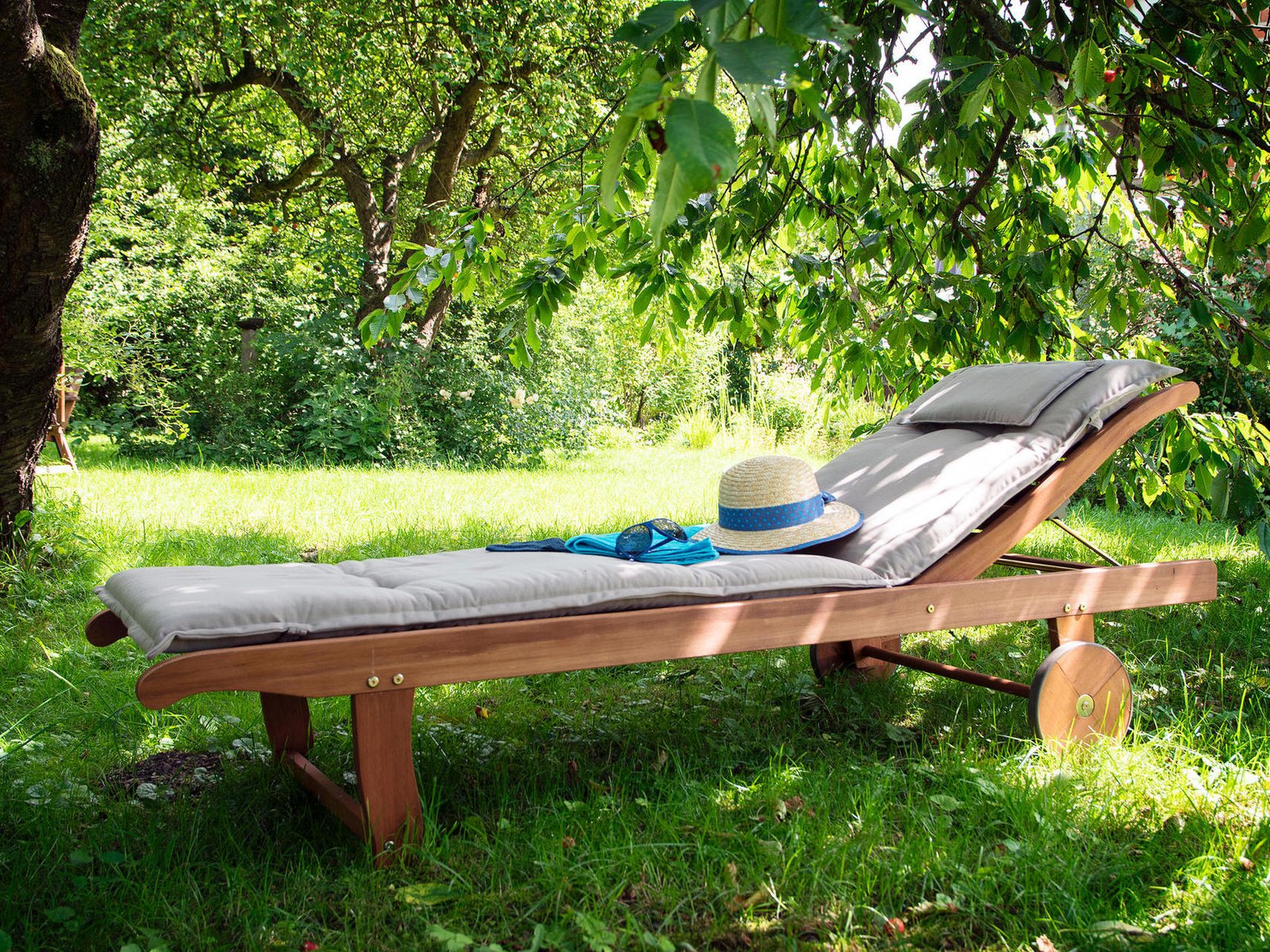 Make yourself comfortable outside with garden loungers