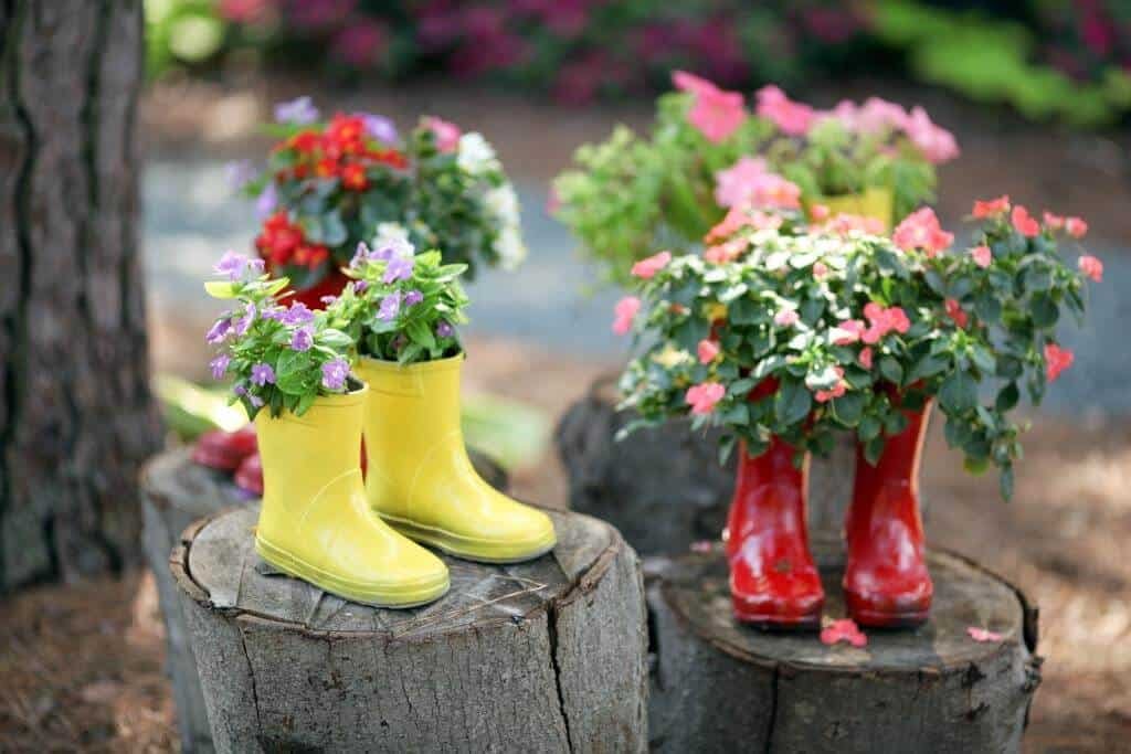 Upcycling garden decorations trendy ideas for a stylish outdoor