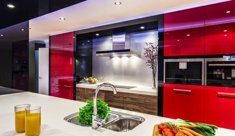 What are the characteristics of contemporary and very modern kitchens