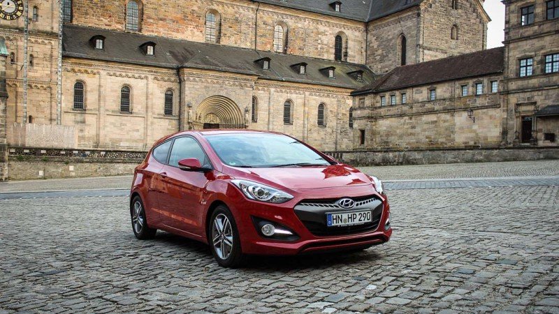 Hyundai i30 Coupe 16 CRDi in the driving report