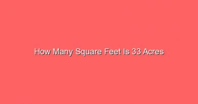 how many square feet is 33 acres 13270