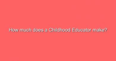 how much does a childhood educator make 11639