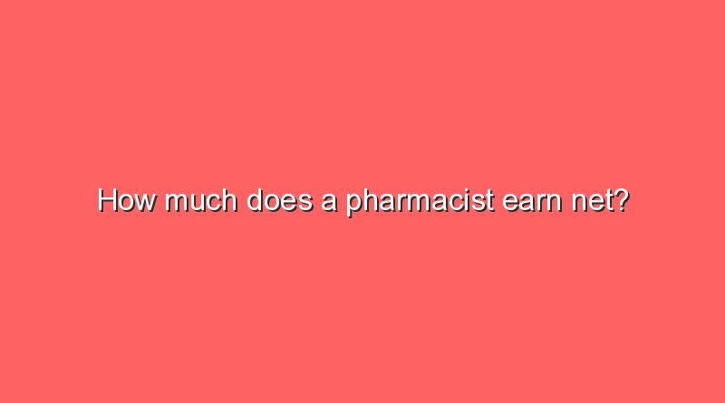 how much does a pharmacist earn net 11131