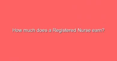 how much does a registered nurse earn 9467