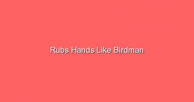 rubs hands like birdman 17672