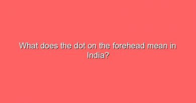 what does the dot on the forehead mean in india 11108