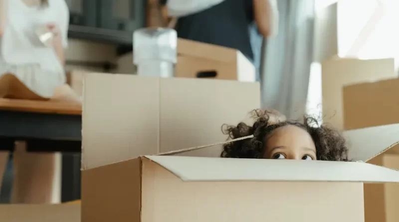 How to help your child adapt to a new place